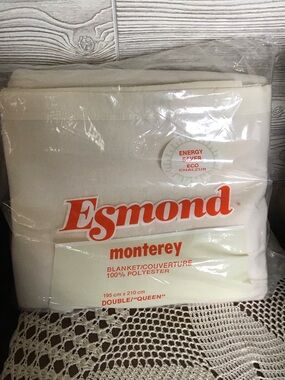 Esmond Monterey off White Polyester Blanket - Double/Queen. NOS